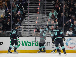 Maple Leafs Kraken Hockey