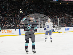 Maple Leafs Kraken Hockey