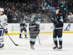 Maple Leafs Kraken Hockey