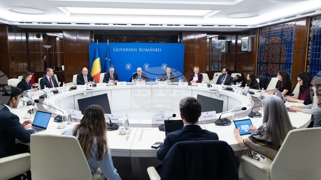 Румънският премиер Боложан обсъди икономическите приоритети на страната с международни инвеститори