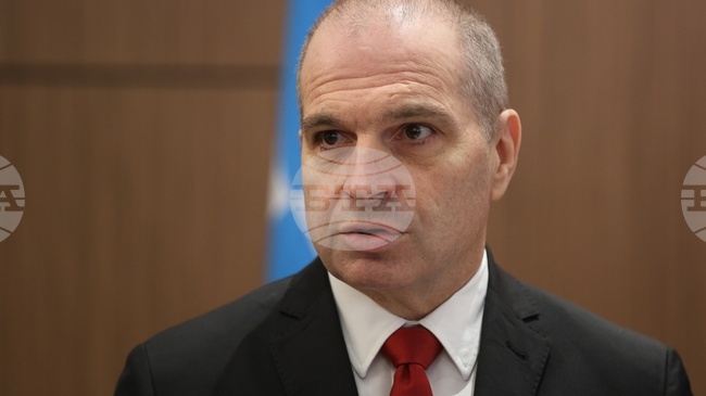 От април 34 нови влака ще обслужват пътници, пълната модернизация на железниците се очаква до 2029 г., заяви Гроздан Караджов