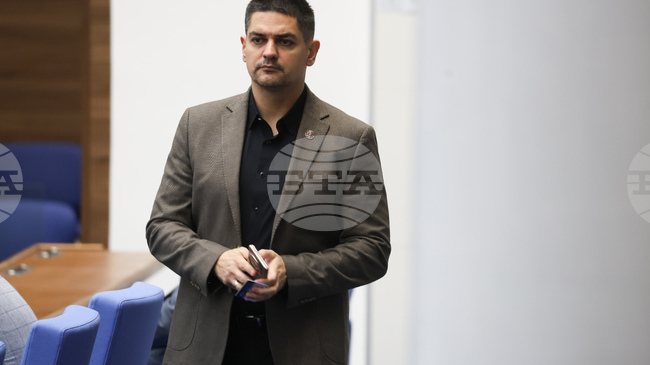 Единственото, което има значение, е обединение срещу модела Пеевски – Борисов, каза лидерът на МЕЧ Радостин Василев