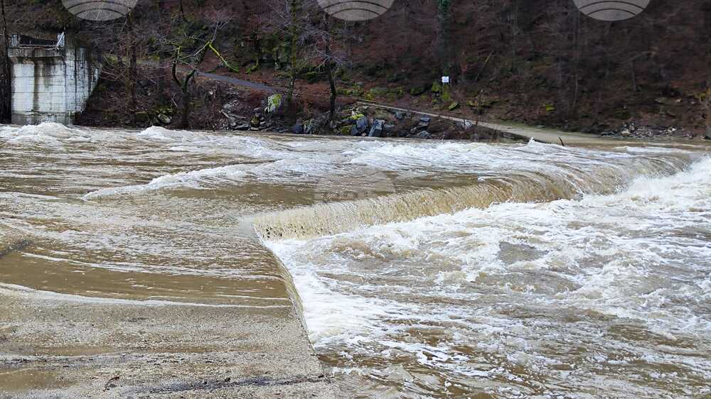 Кметът на Ардино обяви частично бедствено положение в общината заради заливане на моста край село Китница