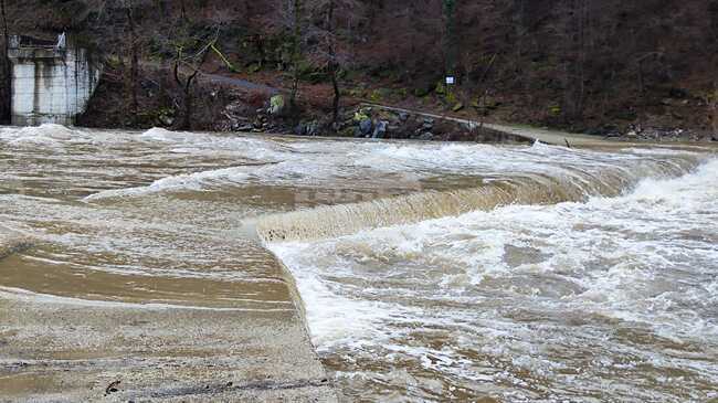 Кметът на Ардино обяви частично бедствено положение в общината заради заливане на моста край село Китница