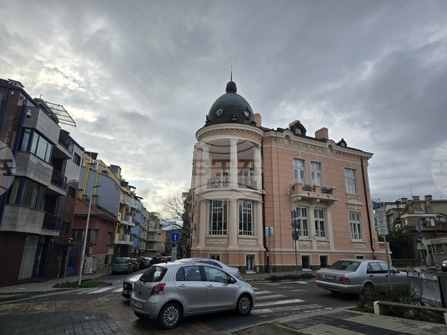 В Регионалната библиотека „Сава Доброплодни“ в Сливен се проведоха презентации и беседи с ученици по случай 3 март