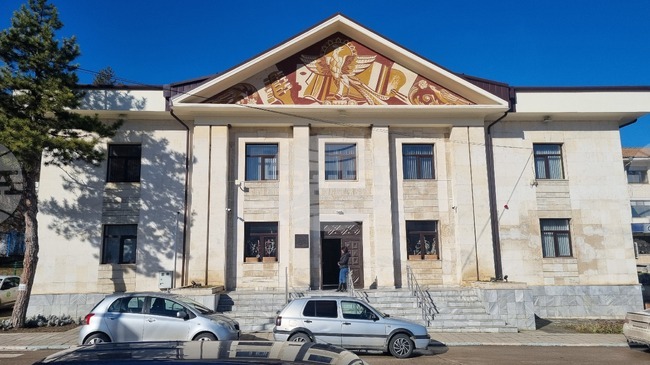 В Опака откриха обновената сграда на градското читалище