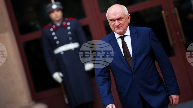 Председателят на Сметната палата Димитър Главчев е склонен да приеме да бъде служебен премиер