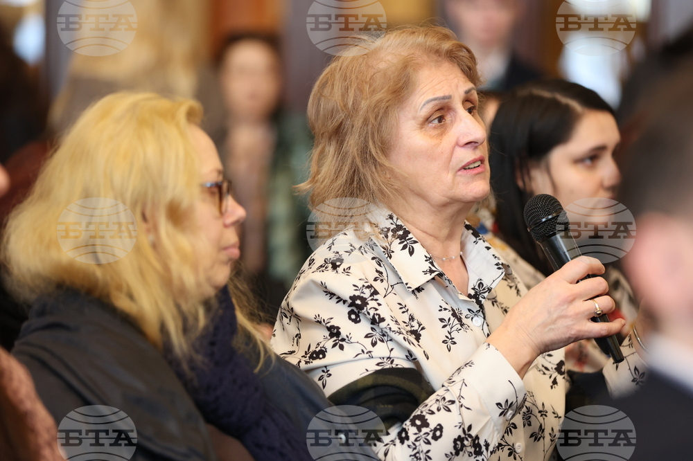 СУ „Св. Климент Охридски” - „Между бунта и закона - тийнейджърите в България” - дискусия