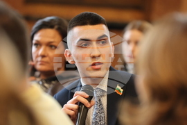 СУ „Св. Климент Охридски” - „Между бунта и закона - тийнейджърите в България” - дискусия