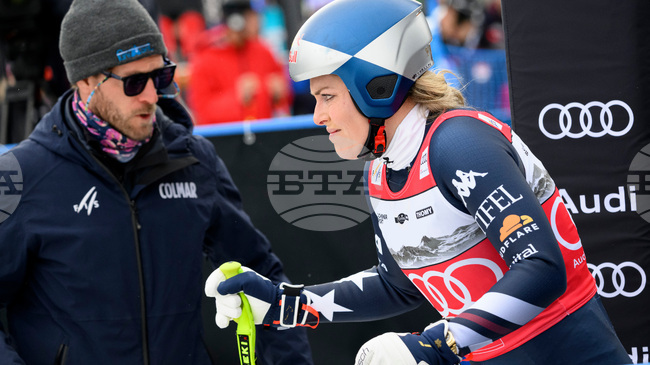 Американската скиорка Линдзи Вон беше откарана в болница за прегледи след падането в Кран Монтана