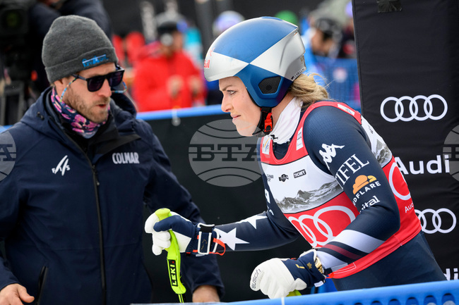 Американската скиорка Линдзи Вон беше откарана в болница за прегледи след падането в Кран Монтана