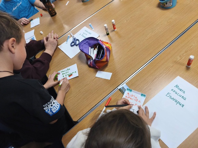 Проекти „Моята красива България“ изработваха ученици от Българското училище „Райна Княгиня“ в Корк, Ирландия 