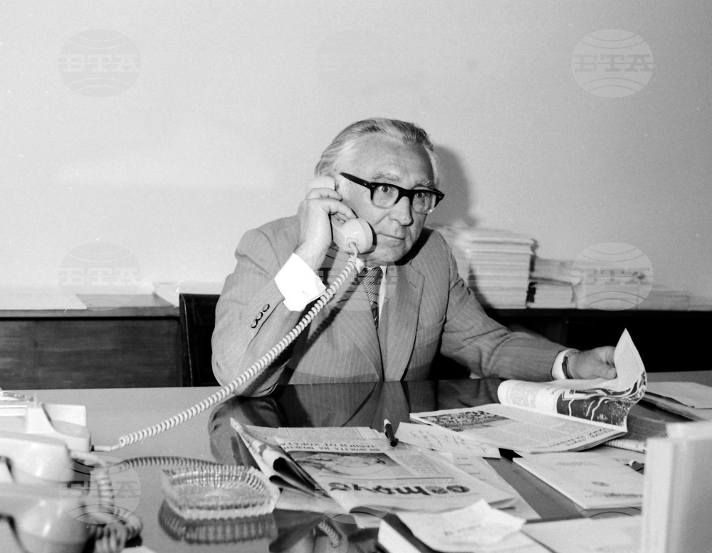 Преди 50 години с пиесата „Среща“ от Лозан Стрелков е открит Софийският окръжен театър