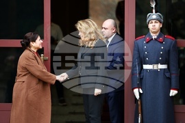 Илияна Йотова - Силвия Къдрева - консултации