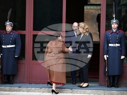 Илияна Йотова - Силвия Къдрева - консултации