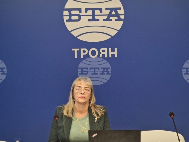 Чрез читалищата възрожденският модел на самоорганизиране остава жив, каза председателят на читалището в Троян д-р Виолета Койновска