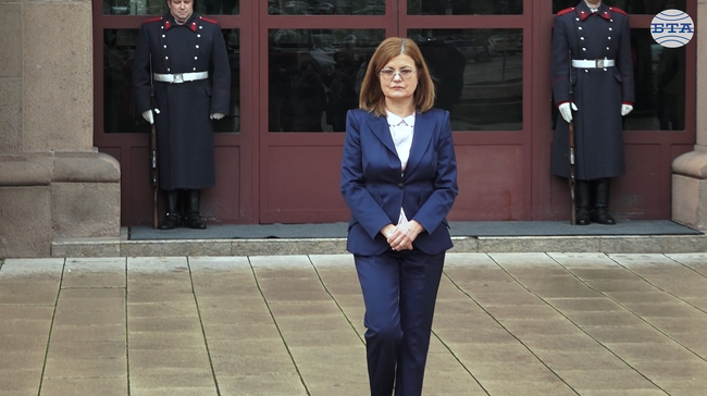 Заместник-председателят на Сметната палата Маргарита Николова изрази готовност да бъде служебен премиер