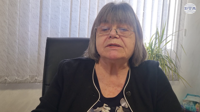 Над 45 години Росица Иванова е секретар на читалище „Пробуда -1922” в Опака и поддържа мисията му на огнище и разпространител на традиции