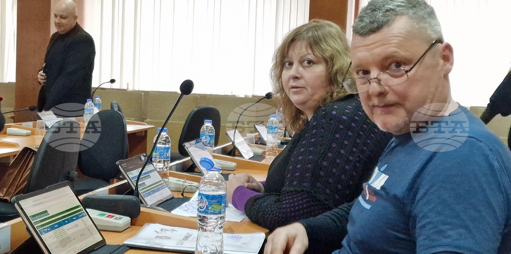 Независимият общински съветник в Шумен Павел Павлов обяви, че подава оставка