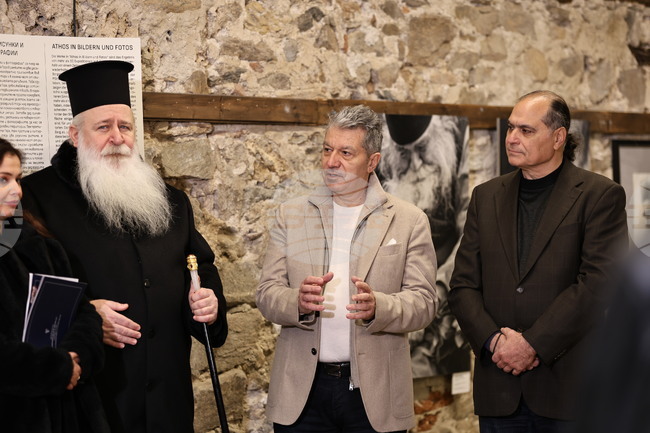 Вашето творчество е открита проповед към всички православни християни, каза игуменът на Бачковския манастир на авторите на изложбата "Атон в рисунки и фотографии"