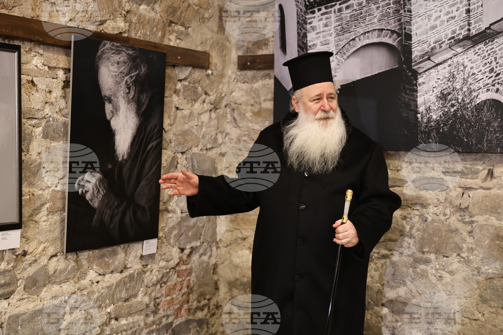 Бачковски манастир - изложба - „Атон в рисунки и фотографии“