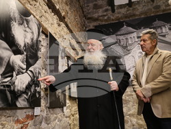 Бачковски манастир - изложба - „Атон в рисунки и фотографии“