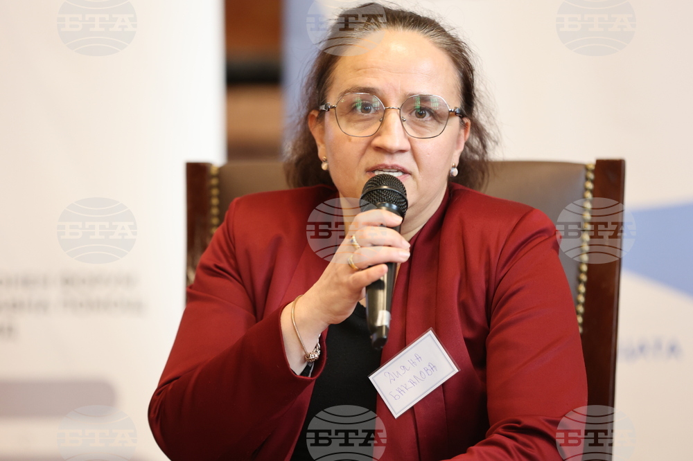 СУ „Св. Климент Охридски” - „Между бунта и закона - тийнейджърите в България” - дискусия