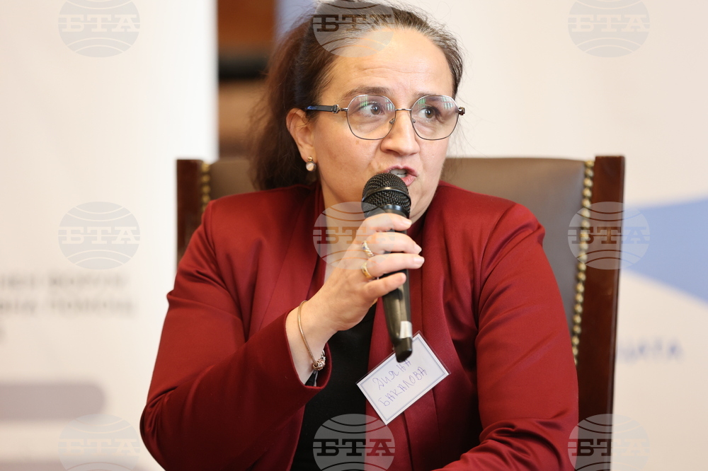 СУ „Св. Климент Охридски” - „Между бунта и закона - тийнейджърите в България” - дискусия