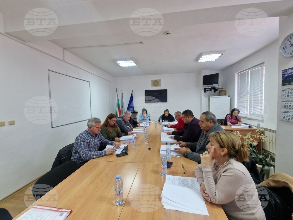 Общинският съвет в Баните одобри краткосрочен дълг за погасявяне на лизинг за сметосъбиращ автомобил