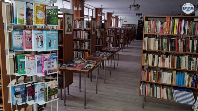 Читалищата постоянно разширяват и разнообразяват своята дейност, каза председателят на НЧ "Йордан Йовков - 1870" в Добрич Божанка Вуцова