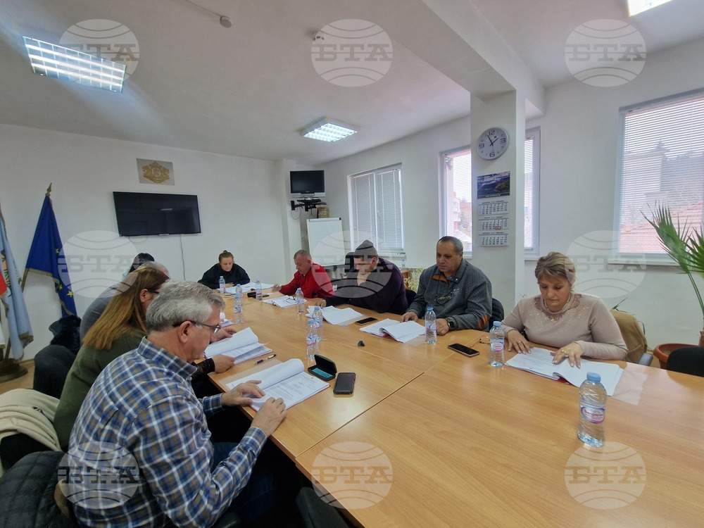 С 5% общинските съветници в Баните увеличиха заплатите на кметовете на кметства