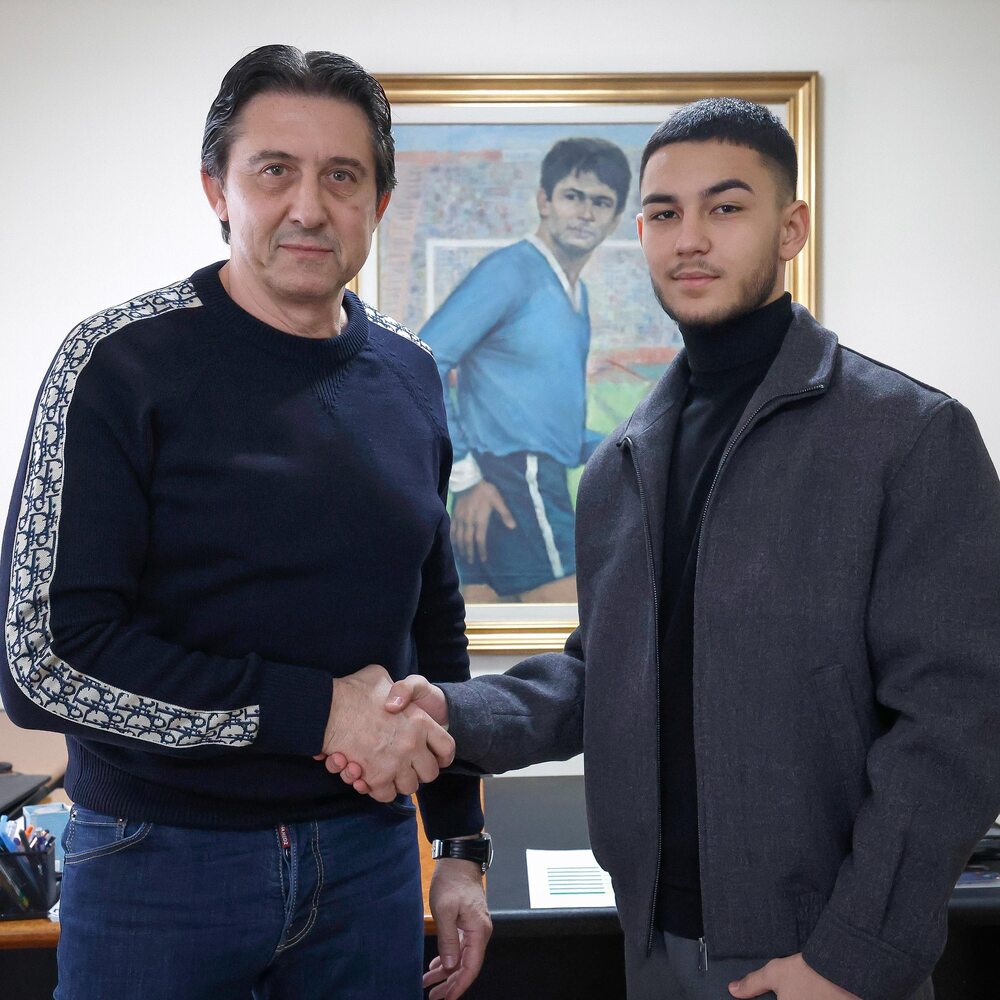 Левски подписа договор със сина на Емил Ангелов Ернан