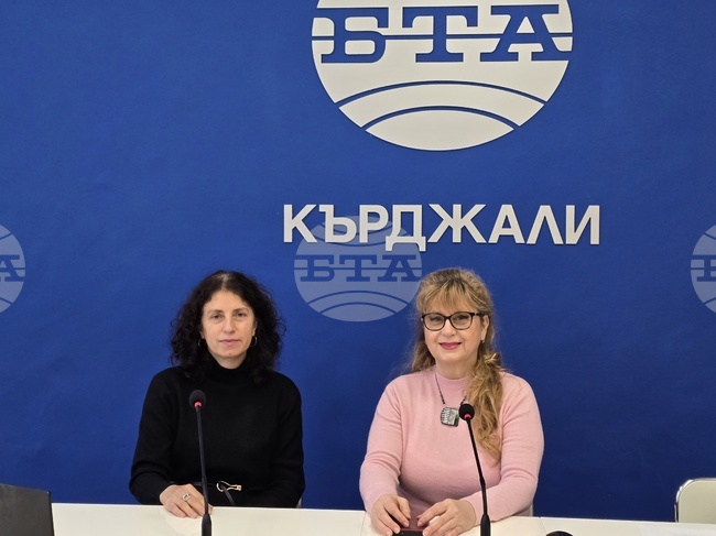 Читалището е институция, която без общността е само сграда, смятат Красимира Стоянова и Ваня Михалева от НЧ „Иван Буюклиев 1926“ в Пчеларово