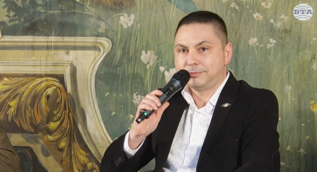 Въпреки проблемите, и днес читалищата са основни културни средища в много населени места, каза Росен Маринов от Община Свищов