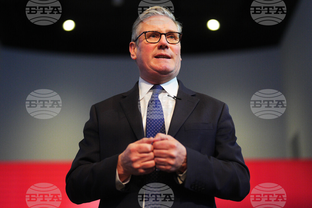 Британският премиер пристигна в Япония