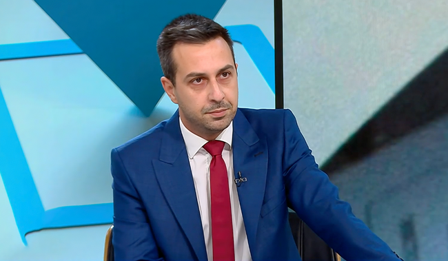 Деян Николов: България си затваря очите 35 години за изборния натиск от Турция