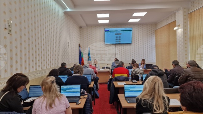 Общинските съветници в Стражица дадоха съгласието си за изпълнение на втора част на проект за реконструкция на площада в село Камен