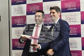 Летище „Васил Левски" - медийно събитие