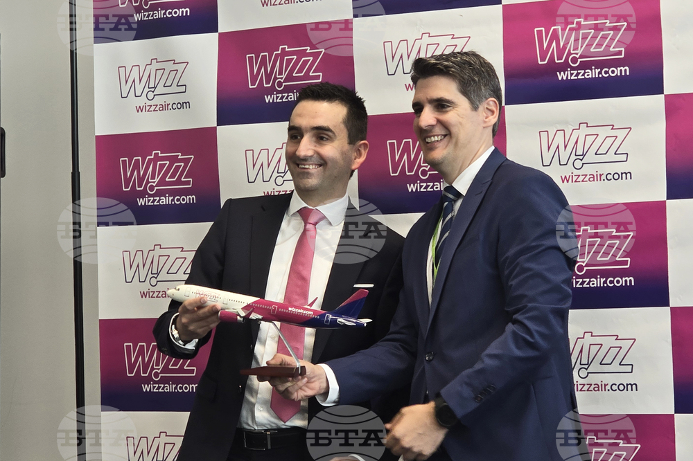 Летище „Васил Левски" - медийно събитие