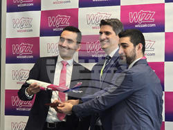 Летище „Васил Левски" - медийно събитие