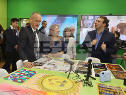 Нов STEM център на два етажа с осем зали беше открит във 2-ро Средно училище „Емилиян Станев“ в присъствието на министъра на образованието в оставка Красимир Вълчев. Снимка: МОН