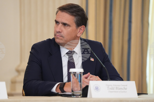 Министерството на правосъдието на САЩ публикува 3 милиона страници от досието си за Джефри Епстийн