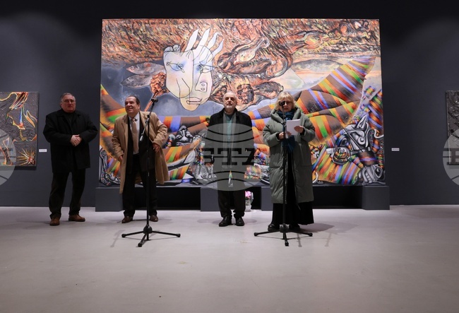 В творбите на Валентин Дончевски има всичко - страст, радост, болка, вяра, откровение и много цвят, каза художничката Долорес Дилова