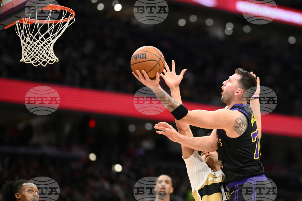 Lakers Wizards Basketball