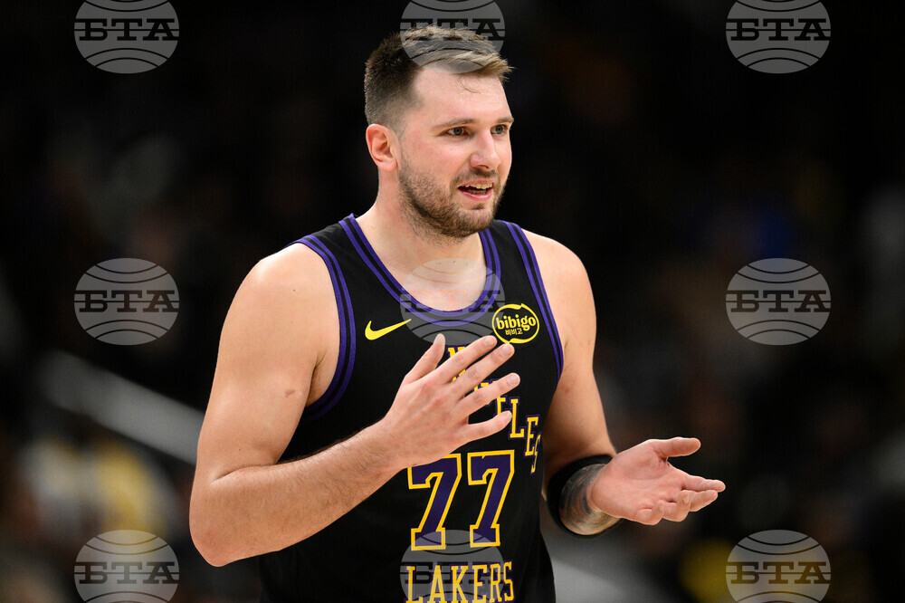 Lakers Wizards Basketball