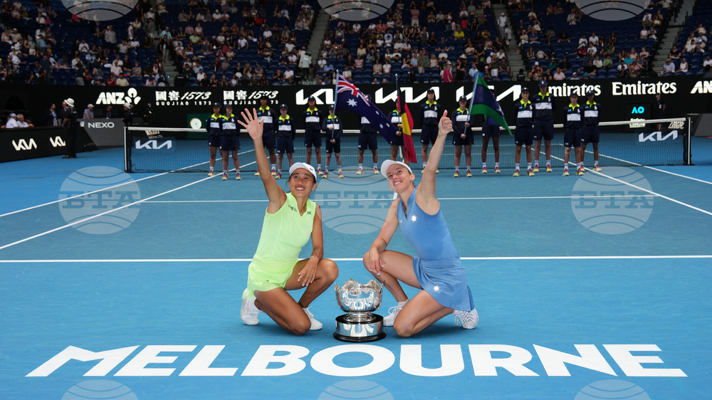 Мертенс и Чжан спечелиха короната на двойките за жени от Откритото първенство на Австралия