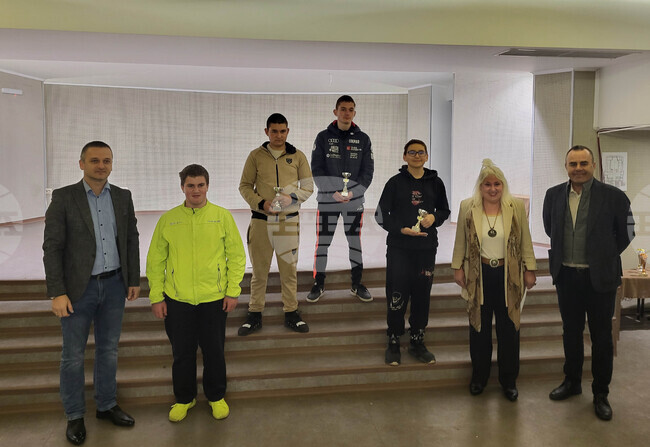 Самоков - Младежки дом - тенис на маса - награждаване