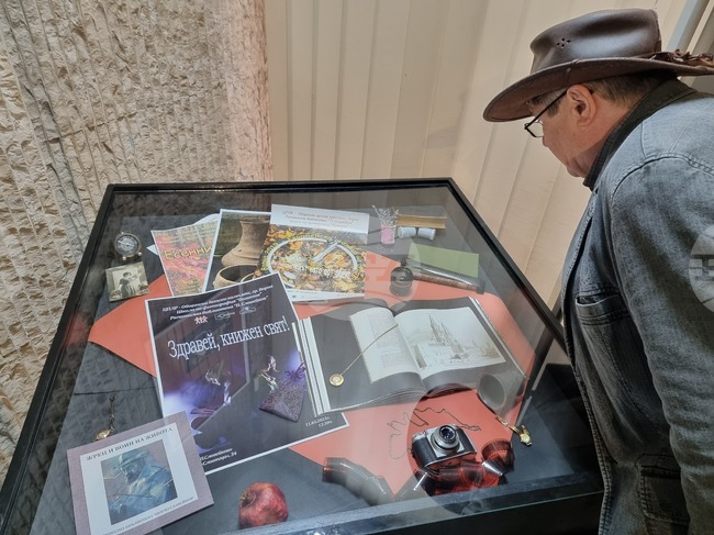 Варна - „Здравей, книжен свят“ - изложба 