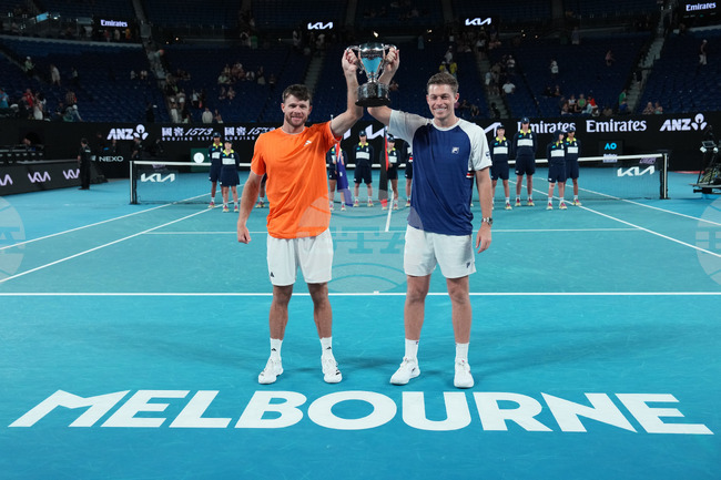 Нийл Скупски (Великобритания) и Крисчън Харисън (САЩ) триумфираха на двойки мъже на Откритото първенство на Австралия по тенис