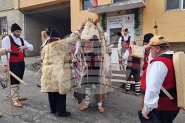 Село Кошов - фолклор - Джамал - обредна игра